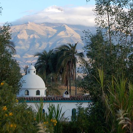 Las Palmeras Inn Отавало Екстер'єр фото